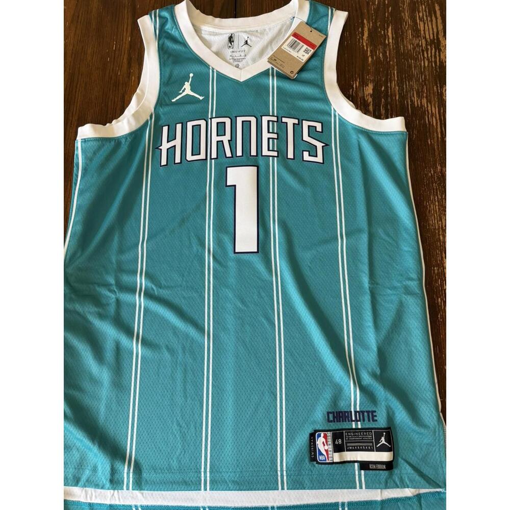 LaMelo Ball Teal Charlotte Hornets Swingman Jersey - Icon Edition Size L  NEW
